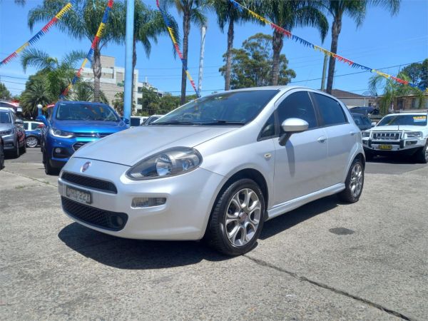 2013 Fiat Punto Hatchback MY13 Lounge image
