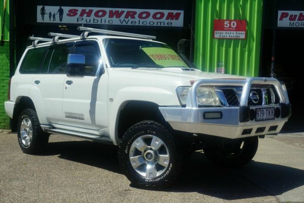 2010 Nissan Patrol GU 7 MY10 ST White 5 Speed Manual Wagon image