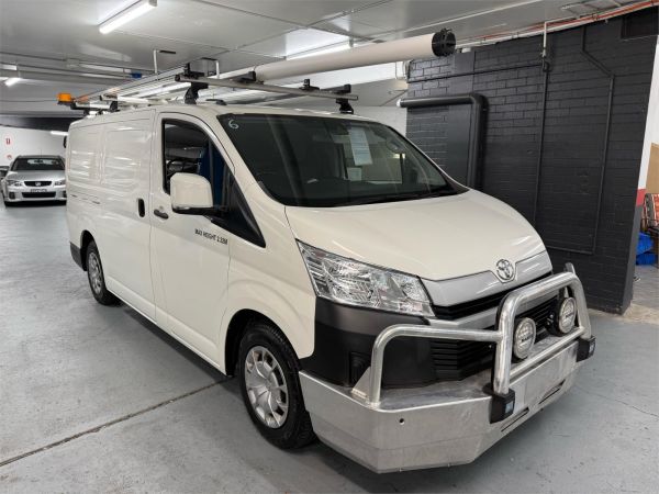 2020 TOYOTA HIACE 5D VAN GDH300R LWB image