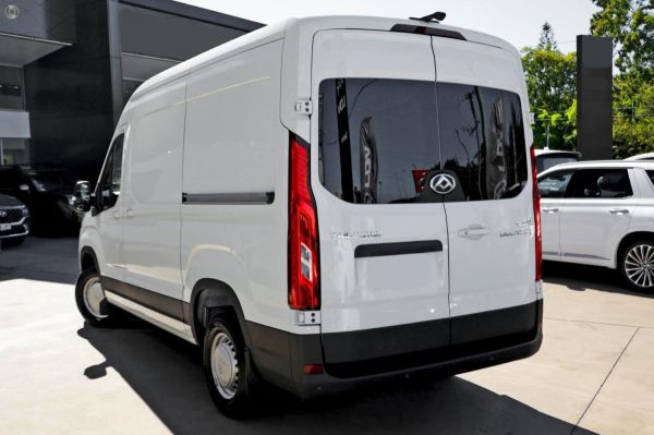 2025 LDV Deliver 9 MWB Mid Roof Medium Wheelbase Auto MY24 image