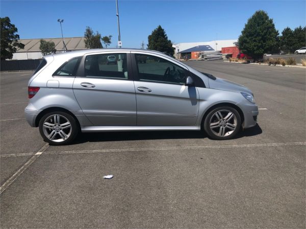 2011 Mercedes-Benz B-Class Hatchback W245 MY11 B200 image
