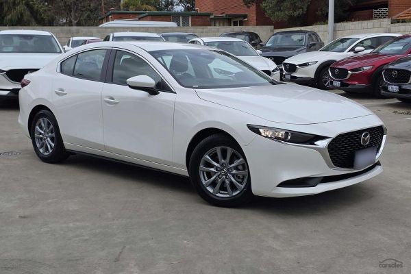 2025 Mazda 3 BP Series G20 Pure image