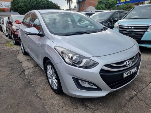 2015 HYUNDAI i30 SE image