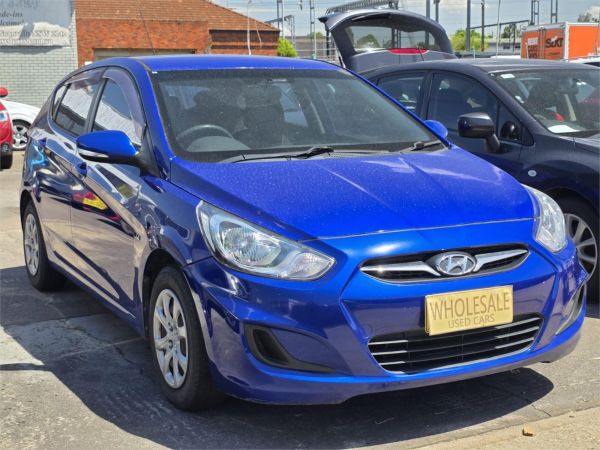 2011 Hyundai Accent Hatchback RB Active image