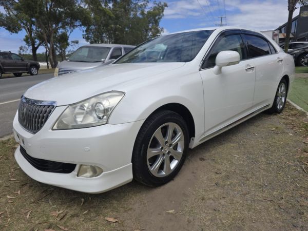 2009 URS206 TOYOTA CROWN MAJESTA G TYPE LUXURY SEDAN image
