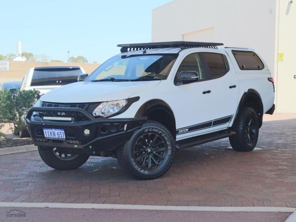 2018 Mitsubishi Triton Blackline MQ Auto 4x4 MY18 Double Cab image