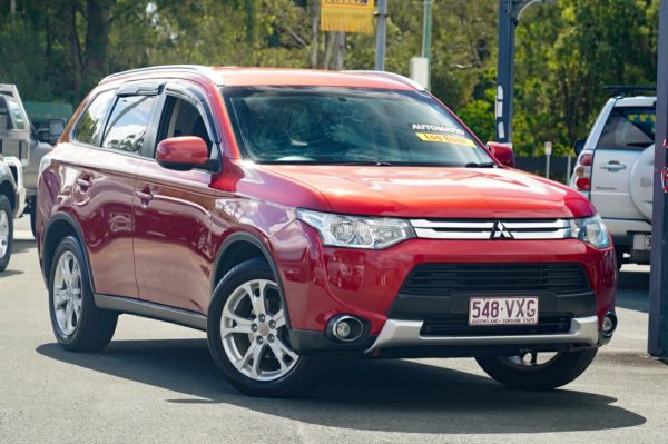 2014 Mitsubishi Outlander ZJ MY14.5 ES 2WD Red 6 Speed Constant Variable Wagon image