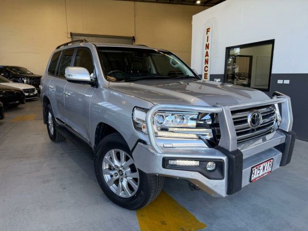 2016 Toyota Landcruiser VDJ200R Silver Wagon image