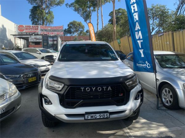 2024 TOYOTA HILUX DOUBLE CAB P/UP GUN126R RC GR-SPORT TWO-TONE (4x4) image