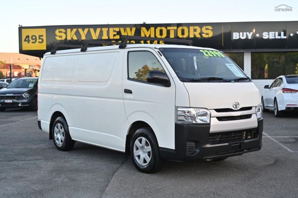 2015 Toyota Hiace LWB Manual image