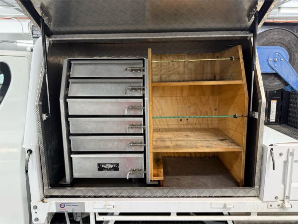 2018 TOYOTA HILUX X CAB C/CHAS GUN126R MY19 SR (4x4) image