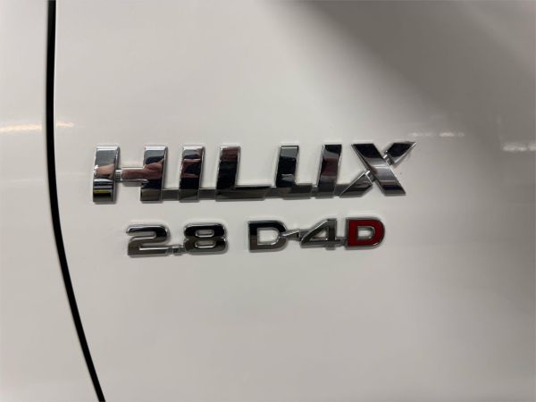 2018 TOYOTA HILUX X CAB C/CHAS GUN126R MY19 SR (4x4) image
