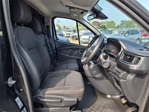 2022 Renault Trafic X82 MY23 Premium image