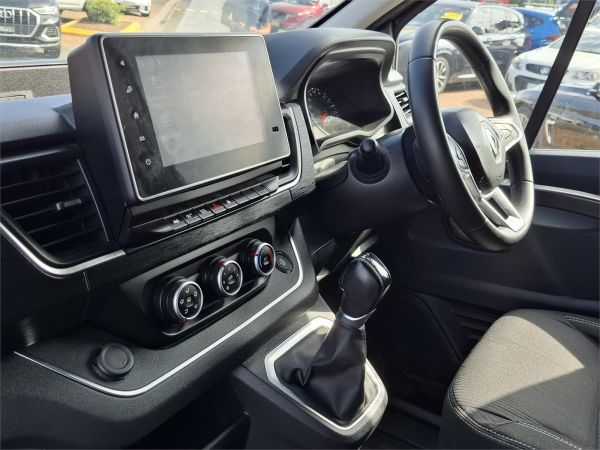 2022 Renault Trafic X82 MY23 Premium image