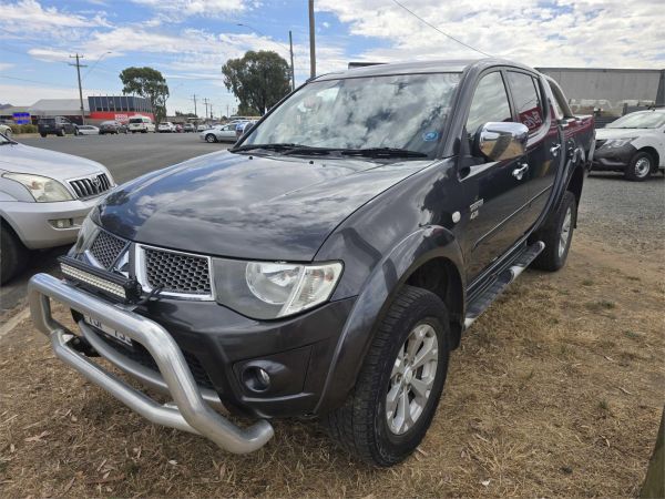 2011 MITSUBISHI TRITON DOUBLE CAB UTILITY MN MY11 GLX-R (4x4) image