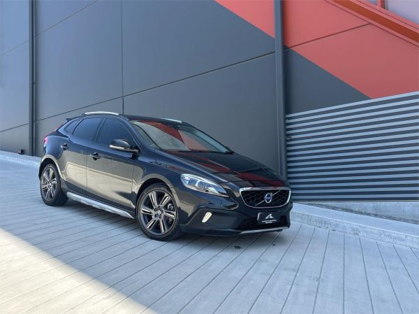 2015 VOLVO V40 5D HATCHBACK M MY15 T5 CROSS COUNTRY image