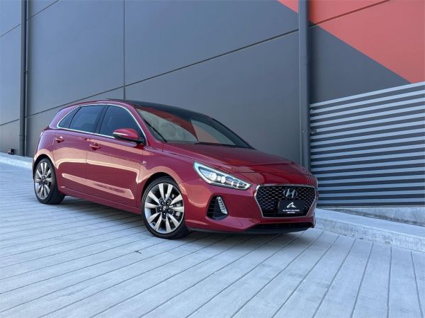 2017 HYUNDAI i30 4D HATCHBACK PD SR PREMIUM image