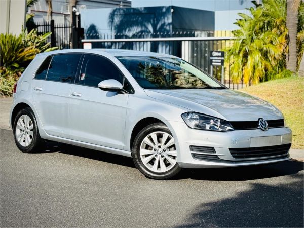 2013 Volkswagen Golf Hatchback VII 90TSI Comfortline image