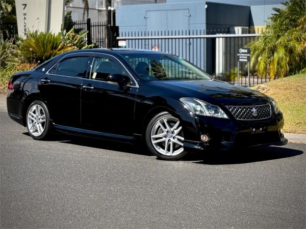 2011 Toyota Crown Sedan GRS204 Athlete image