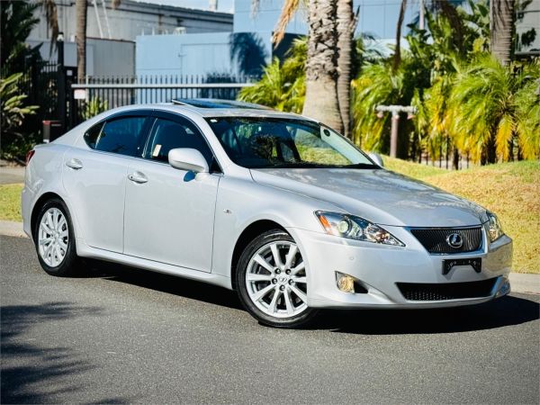 2007 Lexus IS Sedan GSE21 IS350 Version L image