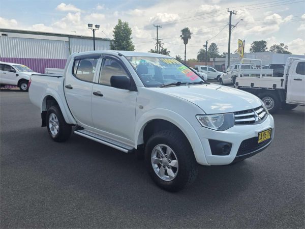 2015 MITSUBISHI TRITON DOUBLE CAB UTILITY MN MY15 GLX image