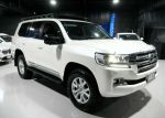 Image for 2020 Toyota Landcruiser VDJ200R Sahara White 6 Speed Sports Automatic Wagon