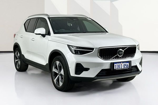 2024 Volvo XC40 PLUS B4 MHEV 536 MY24A image