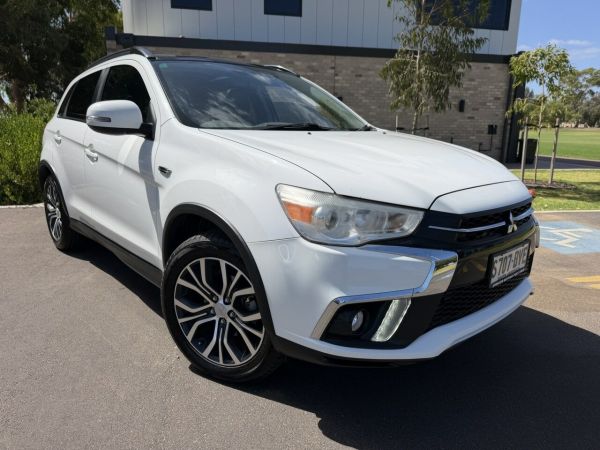 2018 Mitsubishi ASX XC MY18 XLS (2WD) White Continuous Variable Wagon image