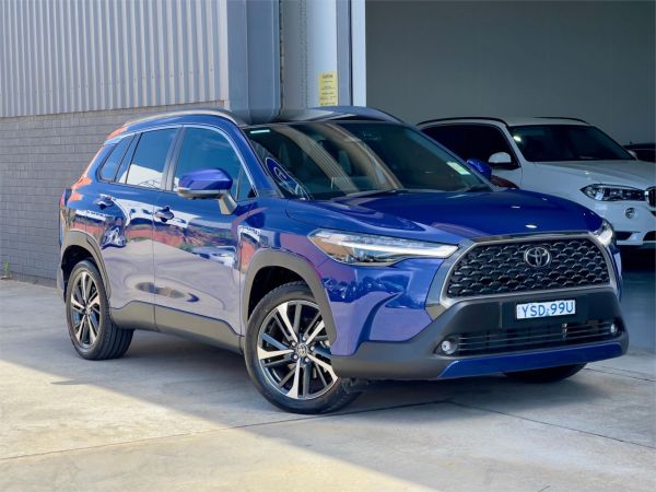 2025 TOYOTA COROLLA CROSS 4D WAGON MXGH15R ATMOS TWO-TONE AWD HYBRID image