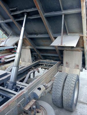 2000 Hino Dutro 3 Medium Cab Chassis 4.6l 4x2 image