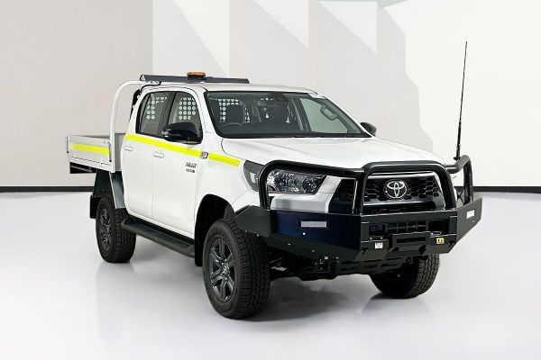 2025 Toyota HILUX SR (4x4) STEEL WHEELS GUN126R RC 4X4 image