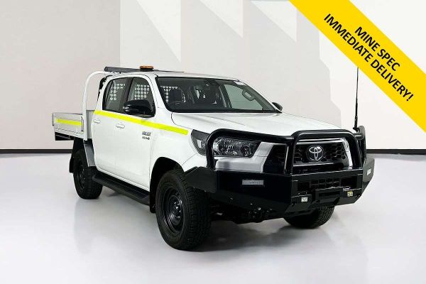 2025 Toyota HILUX SR (4x4) STEEL WHEELS GUN126R RC 4X4 image