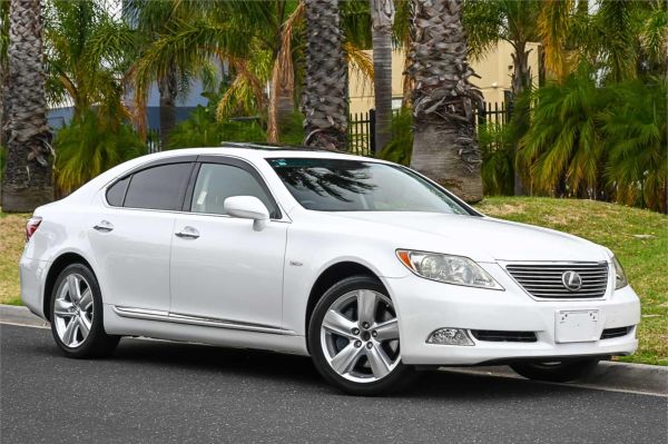 2006 Lexus LS Sedan USF40 Version S I Package image