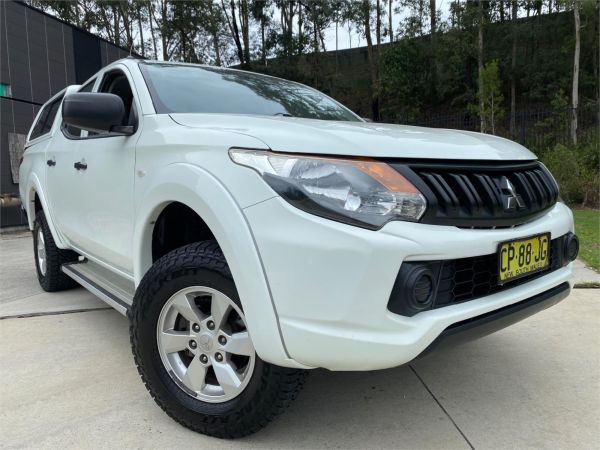 2017 MITSUBISHI TRITON DUAL CAB UTILITY MQ MY18 GLX PLUS (4x4) image
