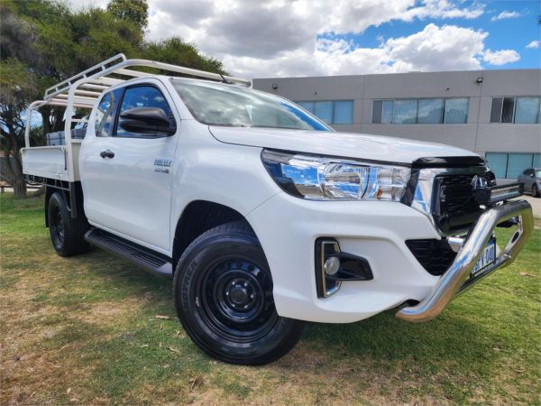 2018 TOYOTA HILUX X CAB C/CHAS GUN126R MY19 SR (4x4) image