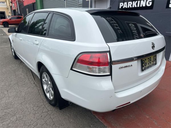 2010 HOLDEN COMMODORE 4D SPORTWAGON VE MY10 OMEGA image