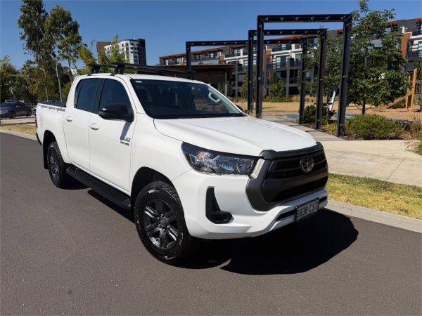 2022 TOYOTA HILUX DOUBLE CAB P/UP GUN136R SR HI-RIDER (4x2) image
