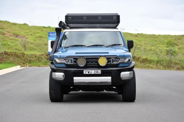 2012 Toyota FJ Cruiser Wagon GSJ15R image