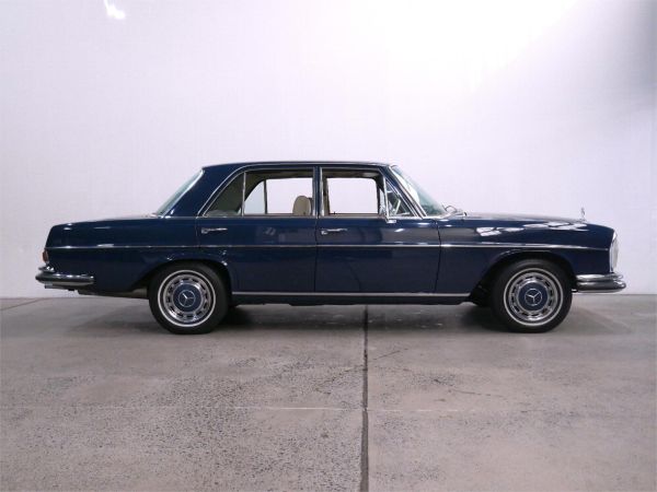 1970 MERCEDES-BENZ 280 4D SEDAN SE image