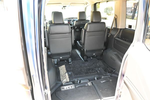 2017 Honda Step Wagon Wagon RP5 Hybrid G EX Honda Sensing image