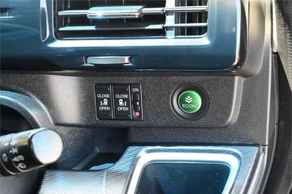 2017 Honda Step Wagon Wagon RP5 Hybrid G EX Honda Sensing image
