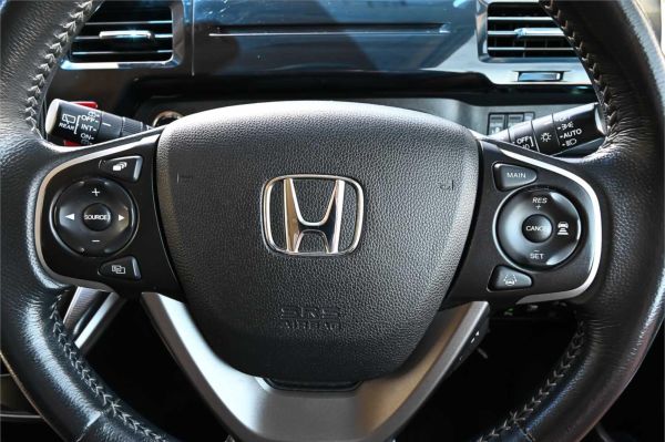 2017 Honda Step Wagon Wagon RP5 Hybrid G EX Honda Sensing image