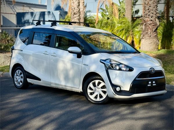 2016 Toyota Sienta Wagon NHP170 Hybrid image