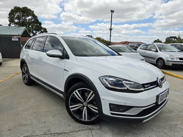 2017 Volkswagen Golf 7.5 MY17 Alltrack DSG 4MOTION 135TDI Premium White 7 Speed image