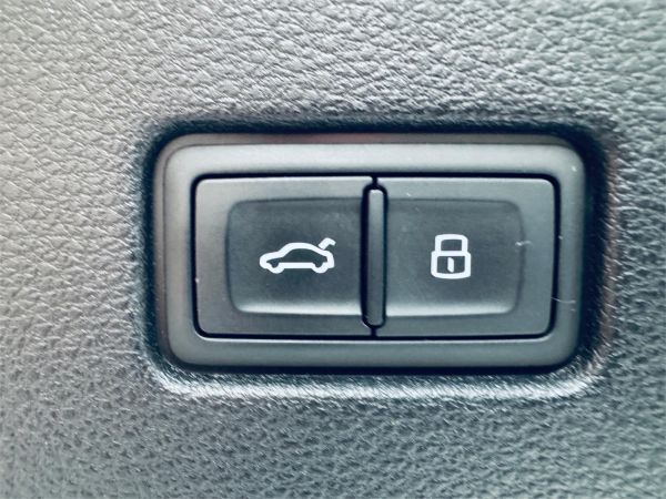 2021 Audi Q8 4M MY22 50 TDI QUATTRO S LINE MHEV image