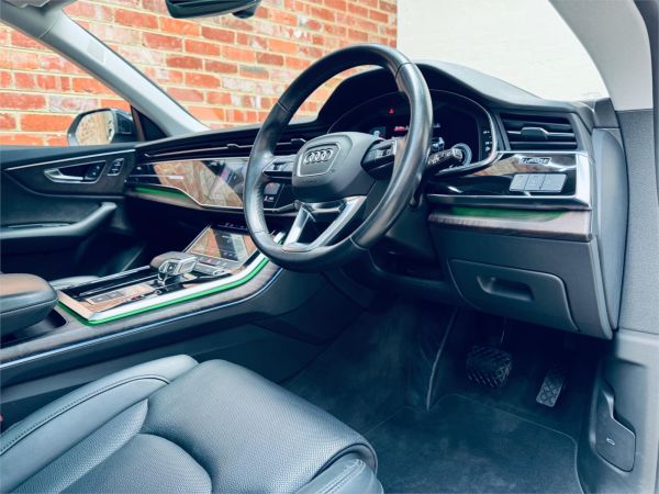 2021 Audi Q8 4M MY22 50 TDI QUATTRO S LINE MHEV image