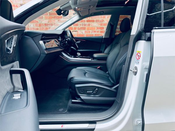 2021 Audi Q8 4M MY22 50 TDI QUATTRO S LINE MHEV image
