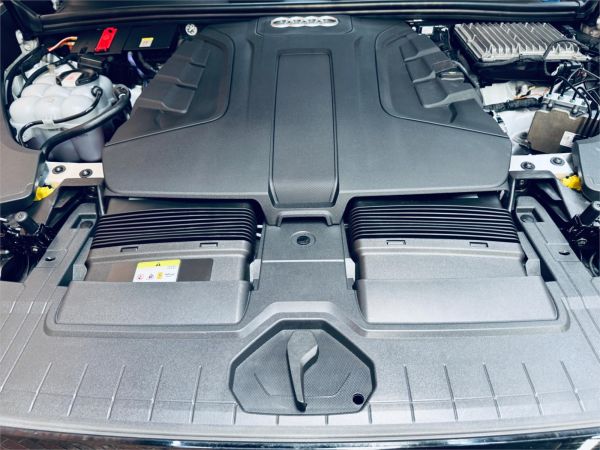 2021 Audi Q8 4M MY22 50 TDI QUATTRO S LINE MHEV image