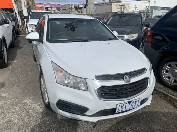 2015 Holden Cruze JH MY15 Equipe White 5 Speed Manual Hatchback image