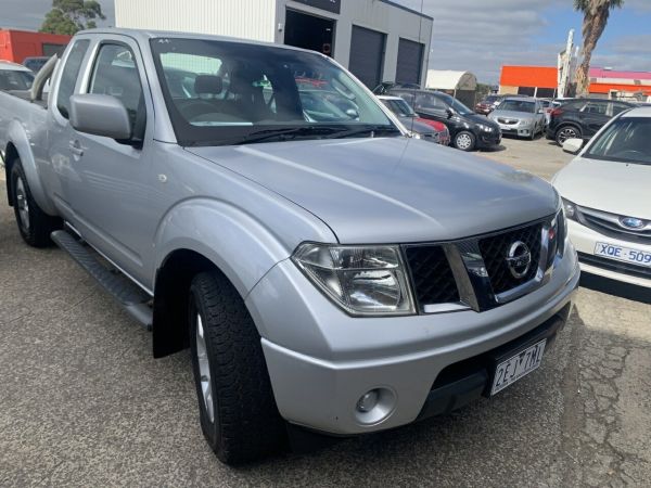 2011 Nissan Navara D40 Series 4 ST-X (4x4) Silver 5 Speed Automatic Dual Cab Pick-up image